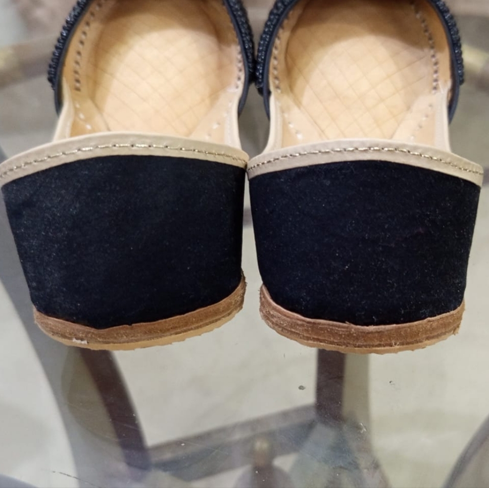 Handmade/leather Material/non-slip/padded inner sole/beads Work Black Slip-ons - Picture 3 of 5